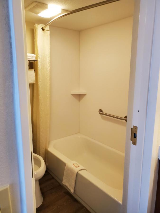 Suburban Studios Middlesboro Экстерьер фото